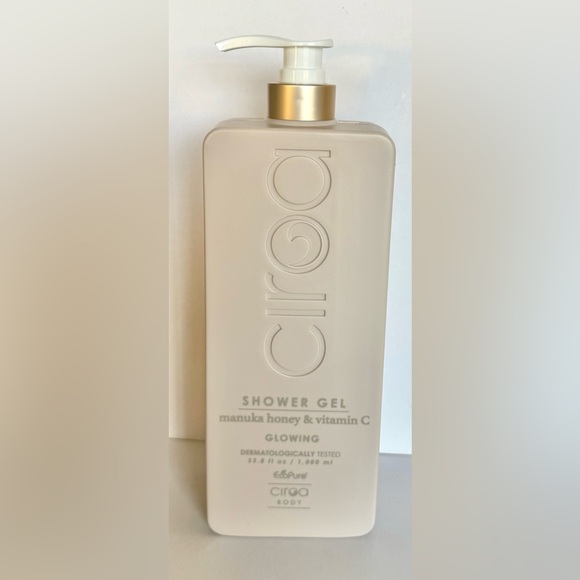 Ciroa Bath & Body Ciroa Manuka Honey Vitamin C Glowing Shower Gel 338 Fl Oz Poshmark